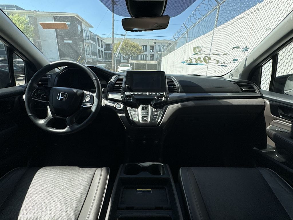 Thumbnail: 2023 Honda Odyssey - 9