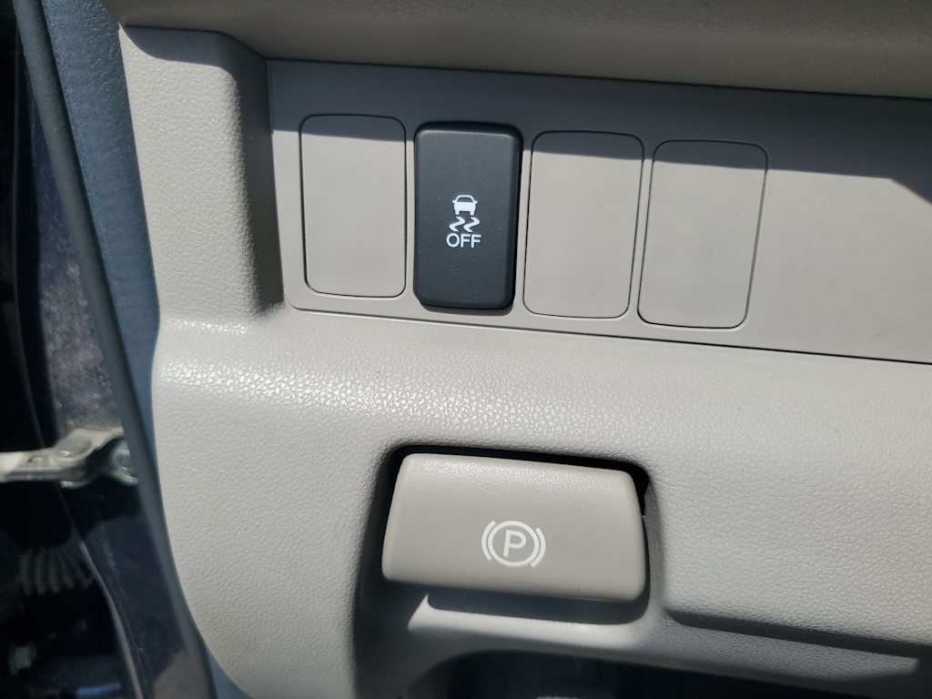 Thumbnail: 2013 Honda Pilot - 22