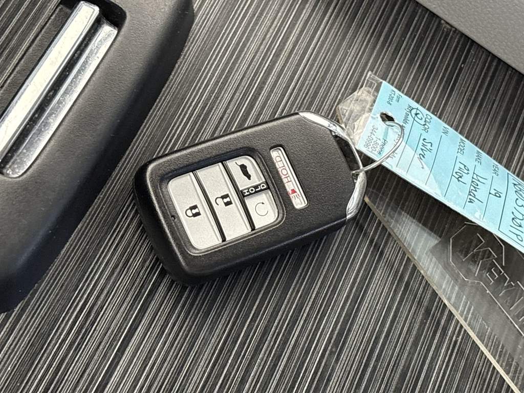 Thumbnail: 2019 Honda Pilot - 18