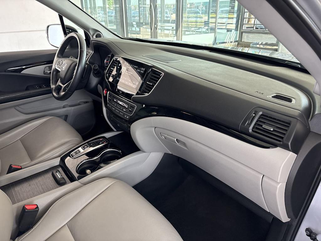 Thumbnail: 2019 Honda Pilot - 14