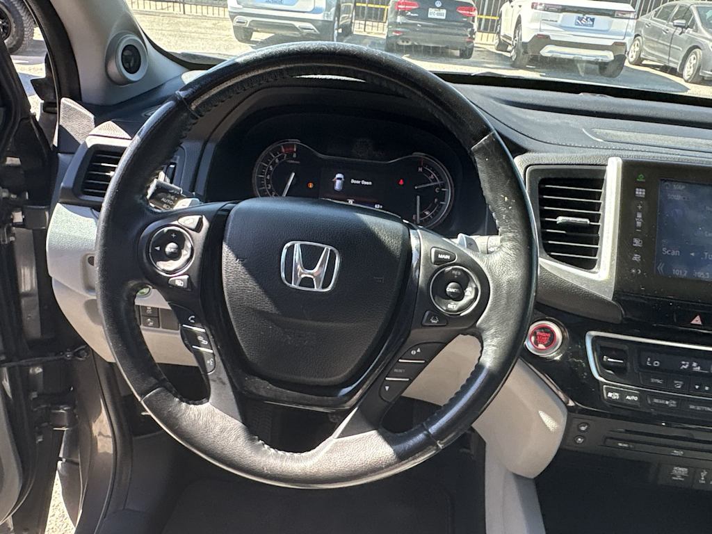 Thumbnail: 2016 Honda Pilot - 14