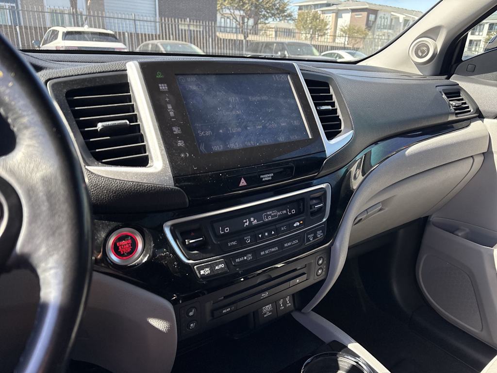 Thumbnail: 2016 Honda Pilot - 15