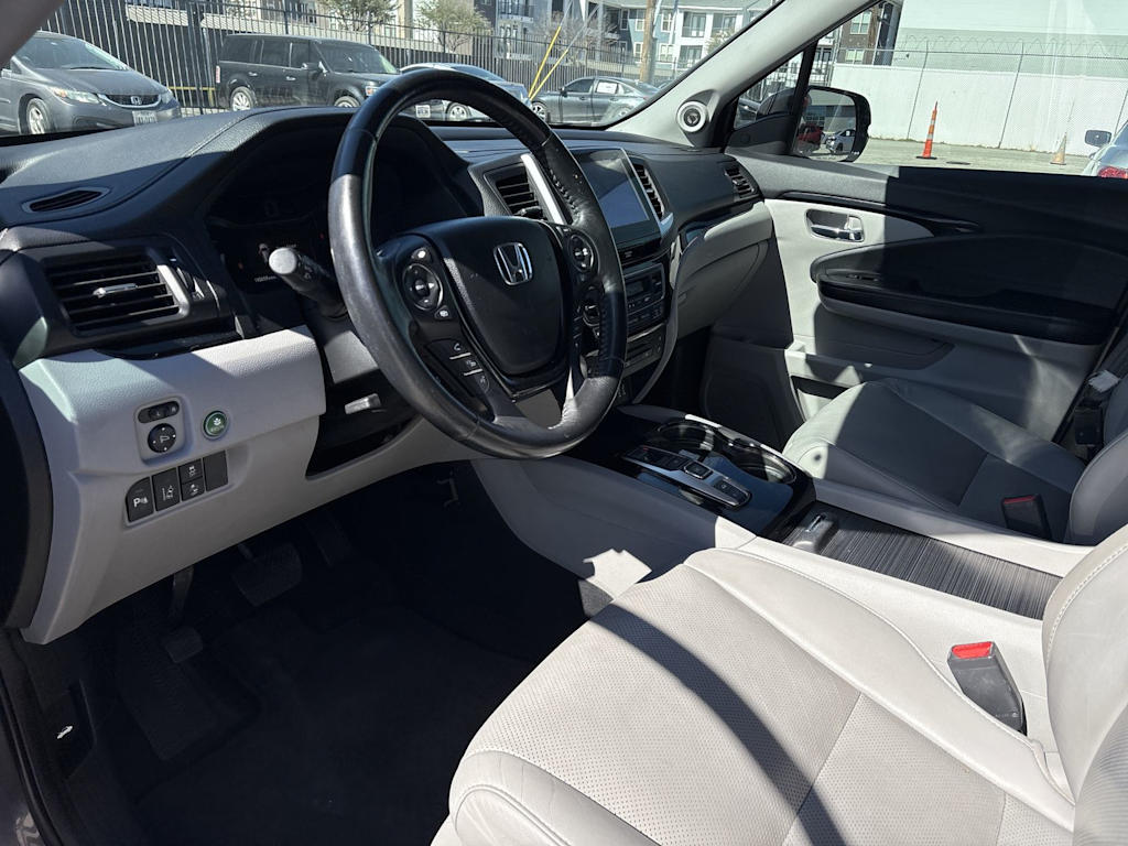 Thumbnail: 2016 Honda Pilot - 2