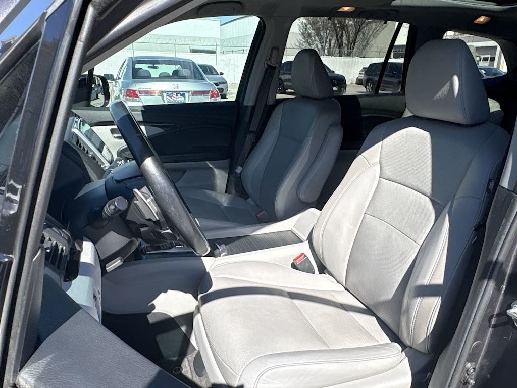 Thumbnail: 2016 Honda Pilot - 10