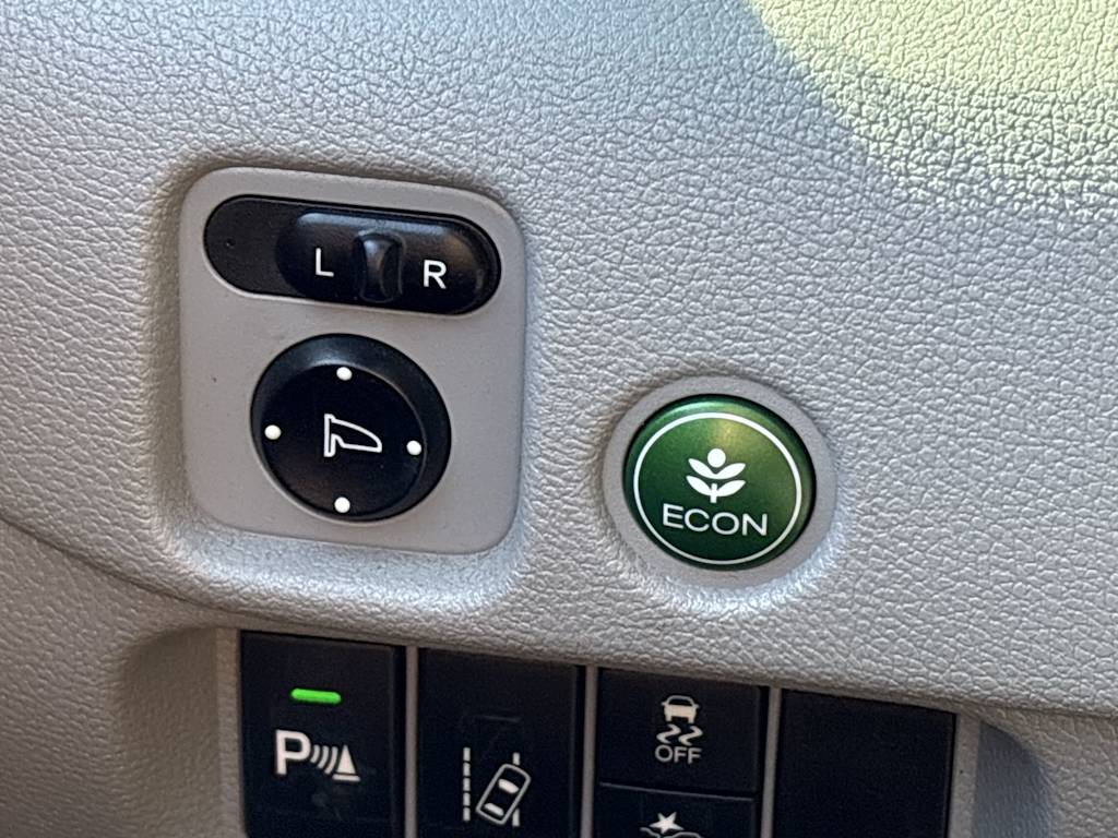 Thumbnail: 2016 Honda Pilot - 35