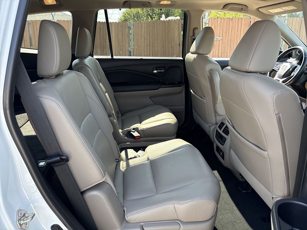 Thumbnail: 2020 Honda Pilot - 20