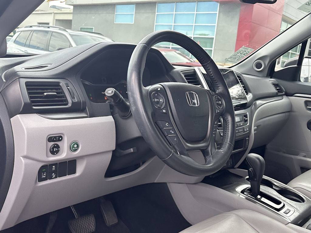 Thumbnail: 2018 Honda Pilot - 2