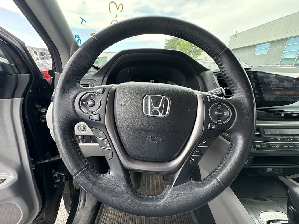 Thumbnail: 2018 Honda Pilot - 9
