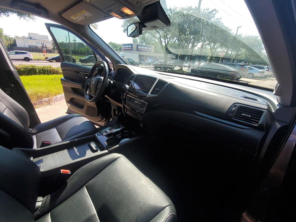 Thumbnail: 2017 Honda Pilot - 12