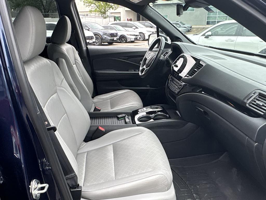 Thumbnail: 2020 Honda Passport - 11