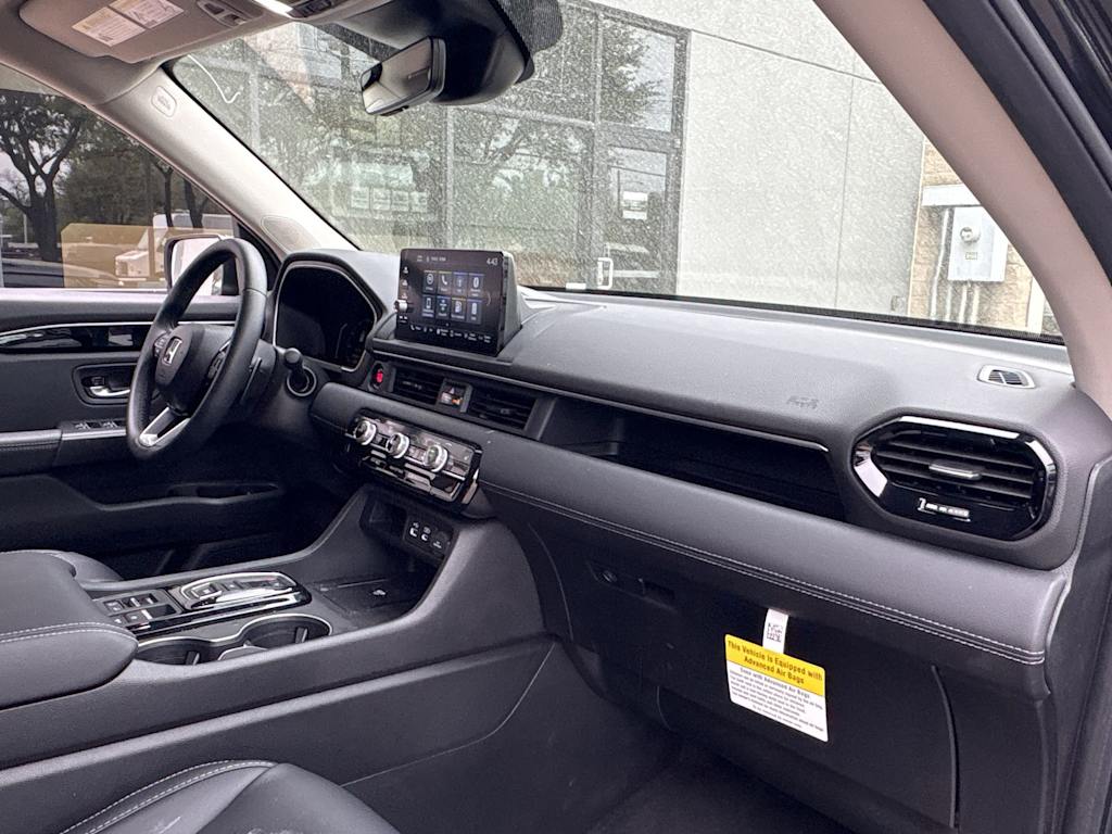 Thumbnail: 2025 Honda Pilot - 9