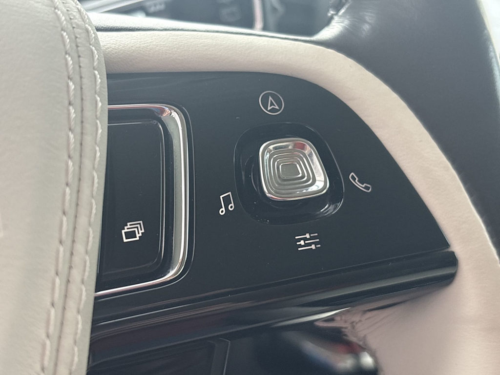 Thumbnail: 2022 Lincoln Aviator - 34