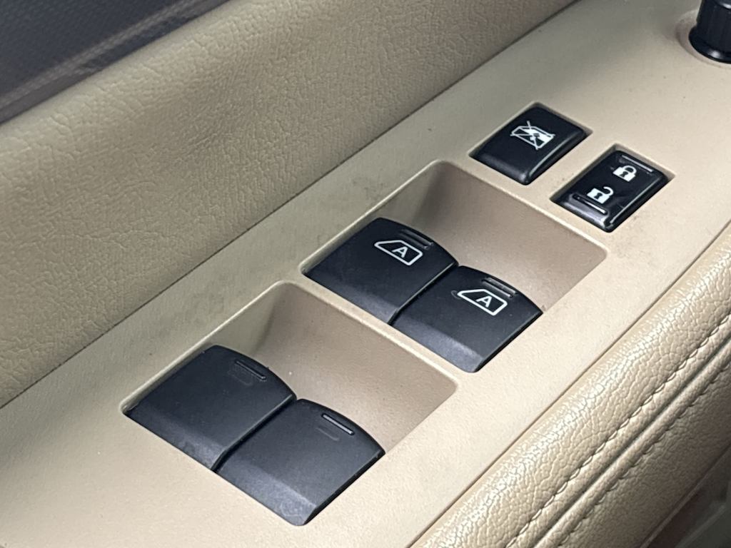 Thumbnail: 2014 Nissan Armada - 21