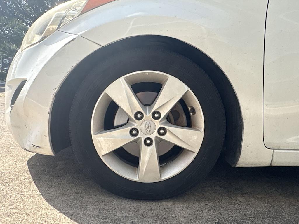 Thumbnail: 2011 Hyundai Elantra - 8