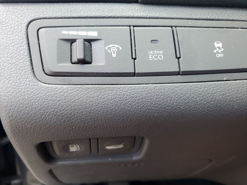 Thumbnail: 2014 Hyundai Sonata - 21