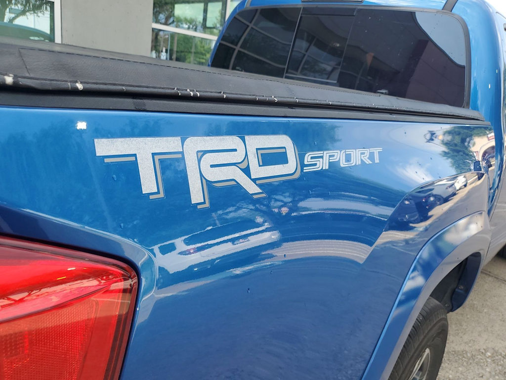 Thumbnail: 2017 Toyota Tacoma - 7