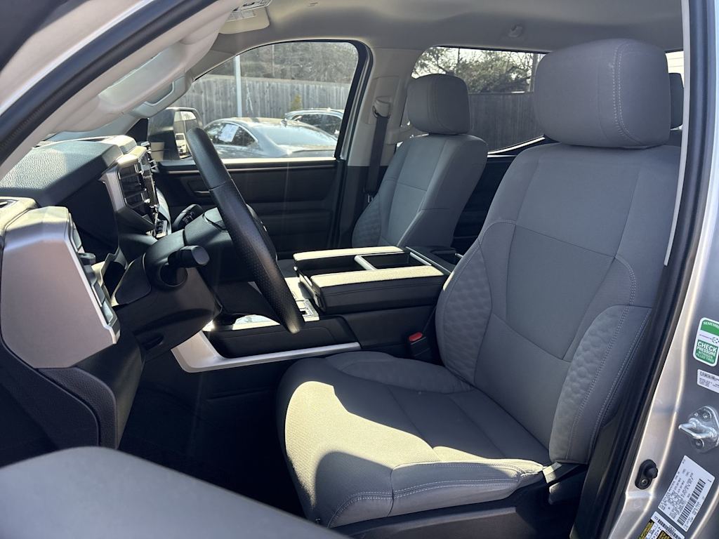 Thumbnail: 2024 Toyota Tundra - 10