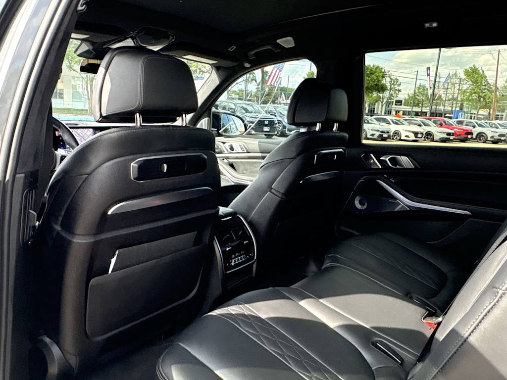 Thumbnail: 2023 BMW X7 - 12