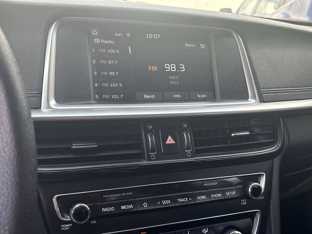 Thumbnail: 2019 Kia Optima - 24