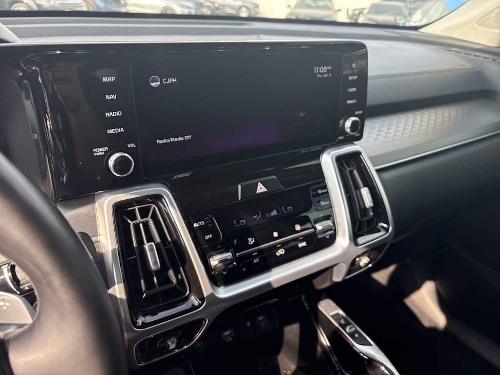 Thumbnail: 2022 Kia Sorento - 14