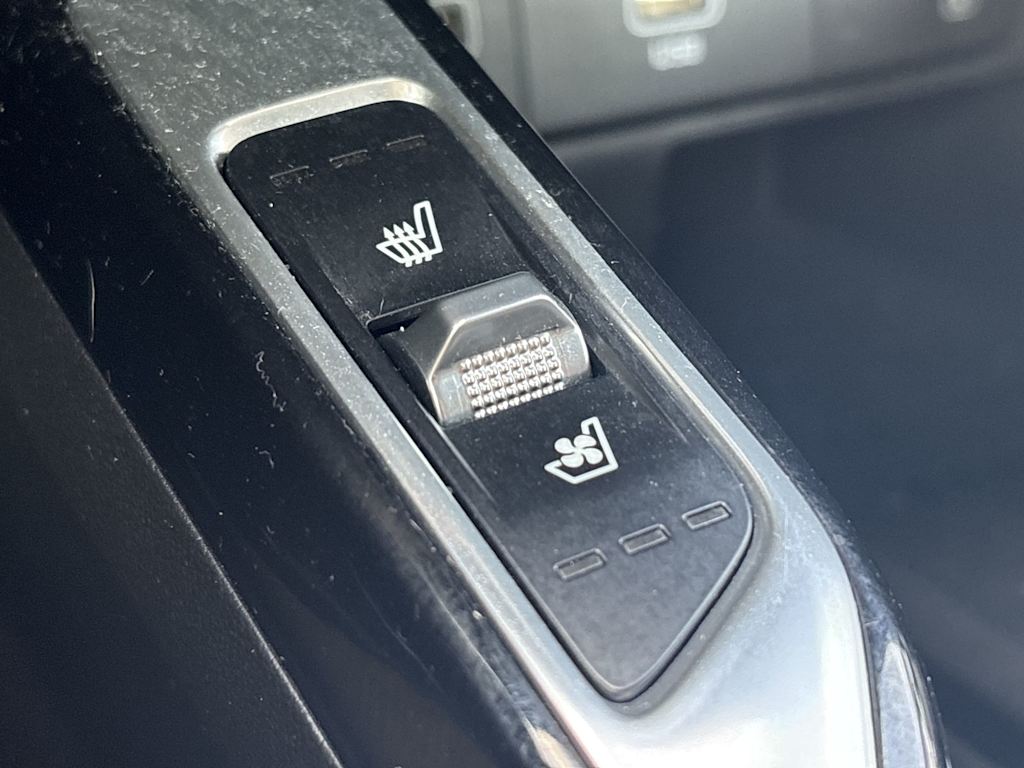 Thumbnail: 2022 Kia Sorento - 26