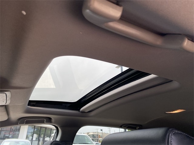 2017 Honda CR-V Touring 27