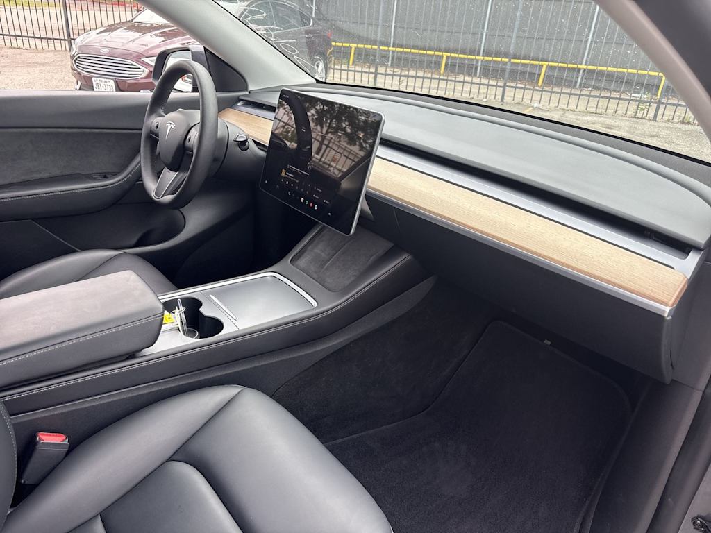 Thumbnail: 2022 Tesla Model Y - 9