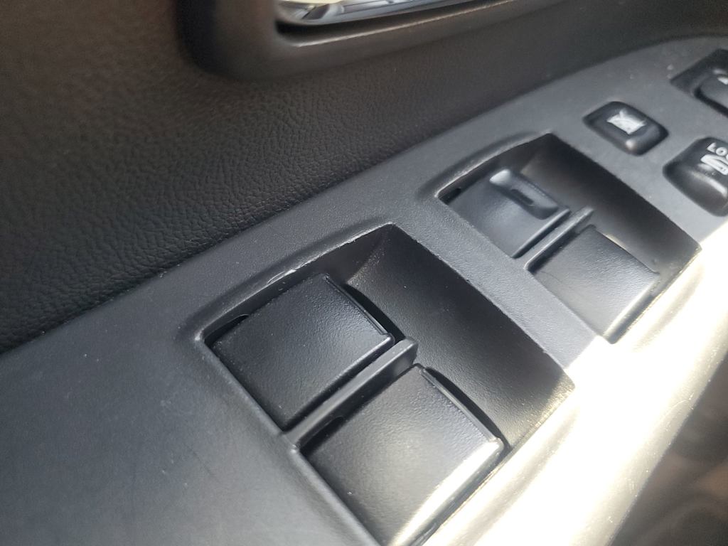 Thumbnail: 2023 Mitsubishi Outlander Sport - 25