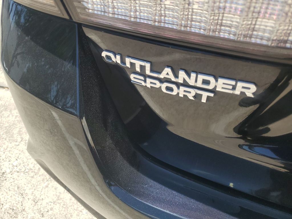 Thumbnail: 2023 Mitsubishi Outlander Sport - 7