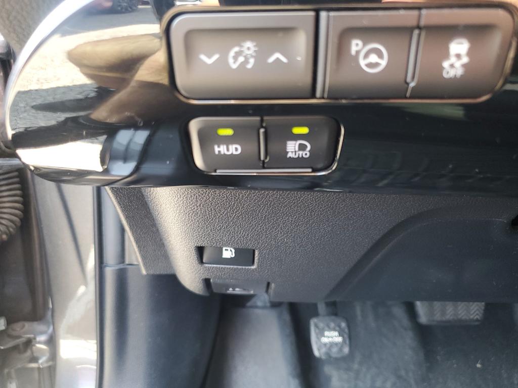 Thumbnail: 2019 Toyota Prius - 22