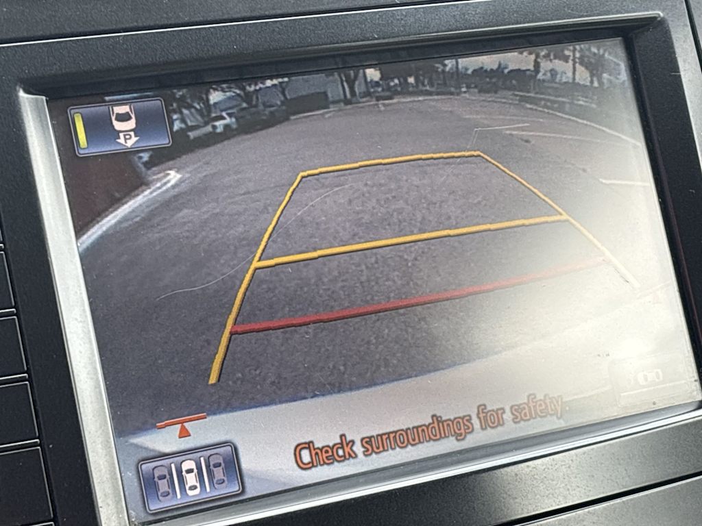 Thumbnail: 2012 Toyota Prius v - 39