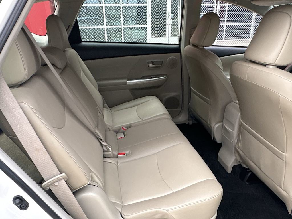 Thumbnail: 2012 Toyota Prius v - 33