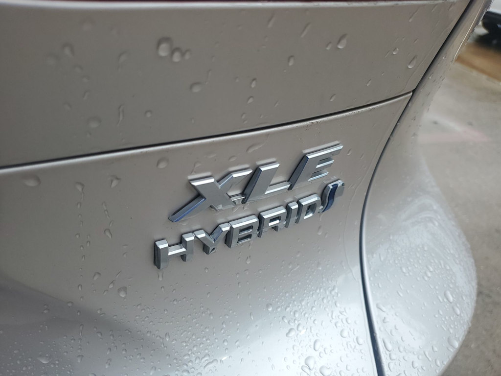 Thumbnail: 2021 Toyota Venza - 19