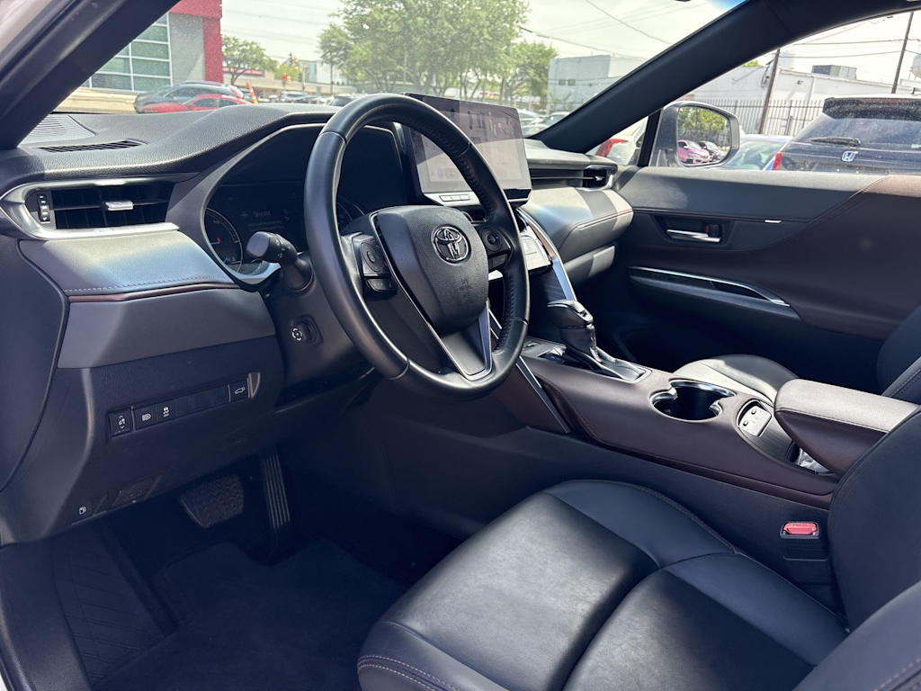 Thumbnail: 2024 Toyota Venza - 2