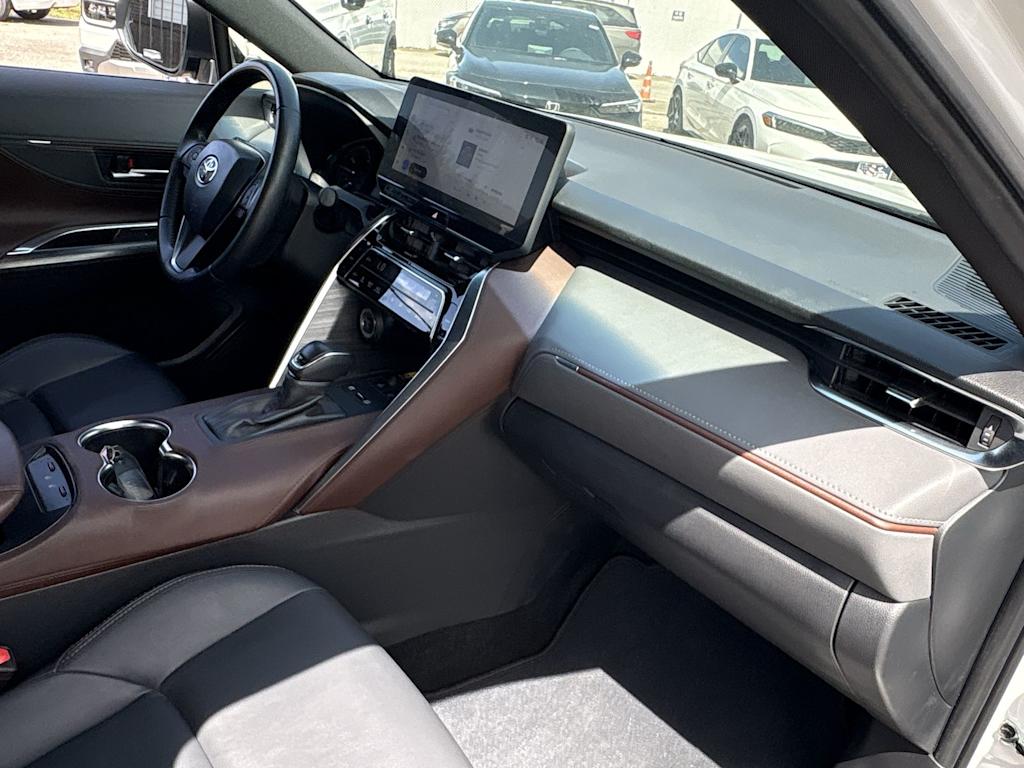 Thumbnail: 2024 Toyota Venza - 9