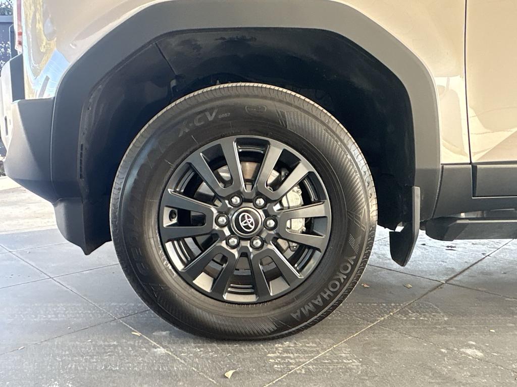 Thumbnail: 2025 Toyota Land Cruiser - 8