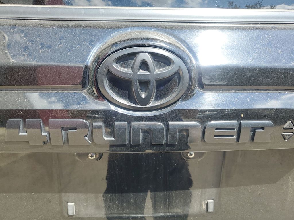Thumbnail: 2019 Toyota 4Runner - 7