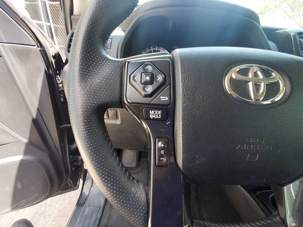 Thumbnail: 2019 Toyota 4Runner - 21