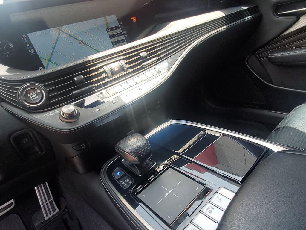 Thumbnail: 2018 Lexus LS - 18