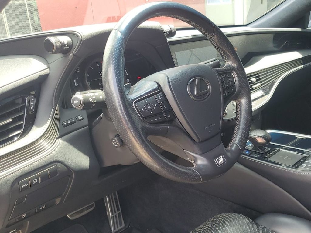 Thumbnail: 2018 Lexus LS - 2
