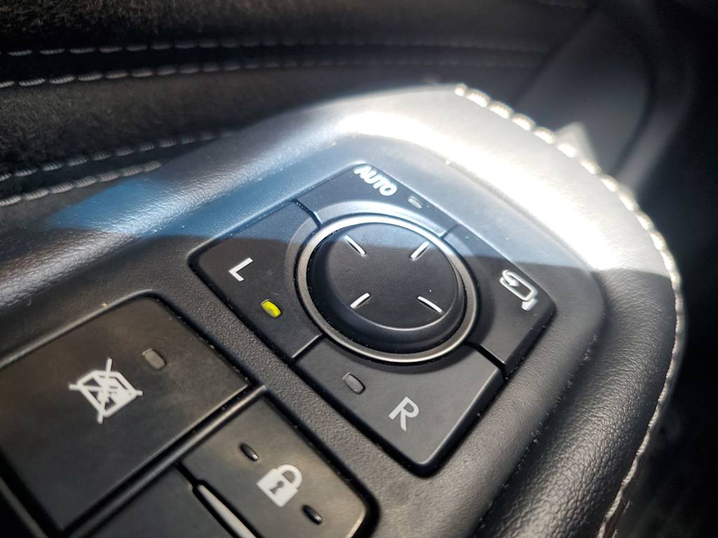 Thumbnail: 2018 Lexus LS - 24