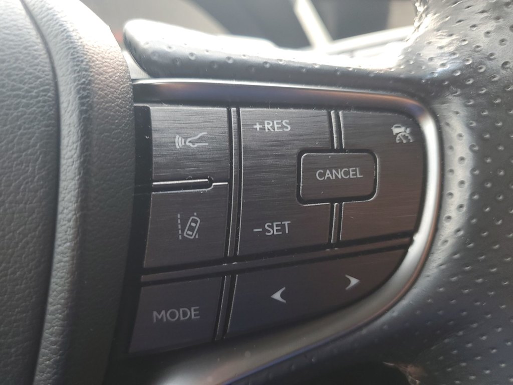 Thumbnail: 2018 Lexus LS - 19