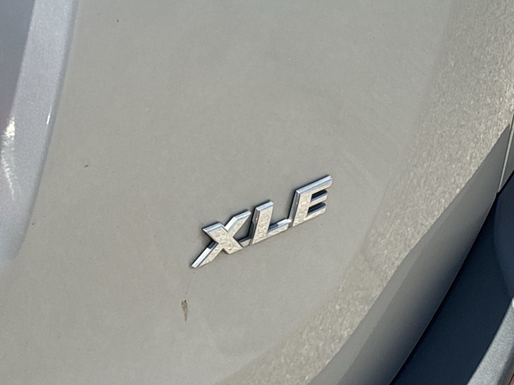 Thumbnail: 2014 Toyota RAV4 - 18