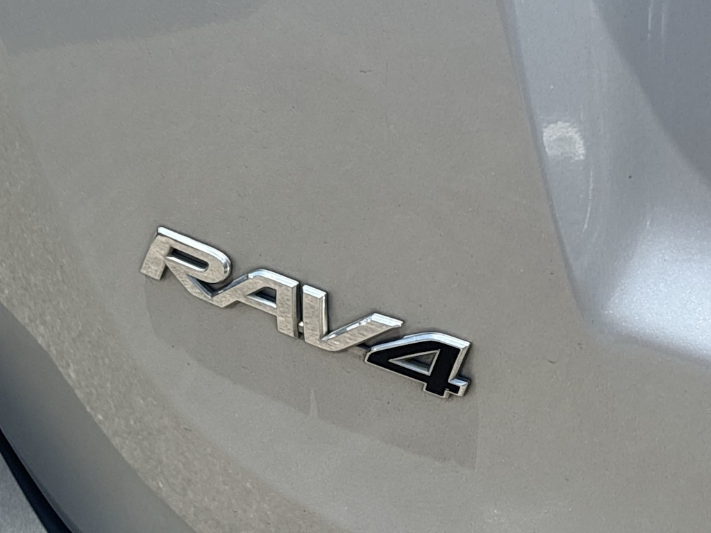 Thumbnail: 2014 Toyota RAV4 - 7