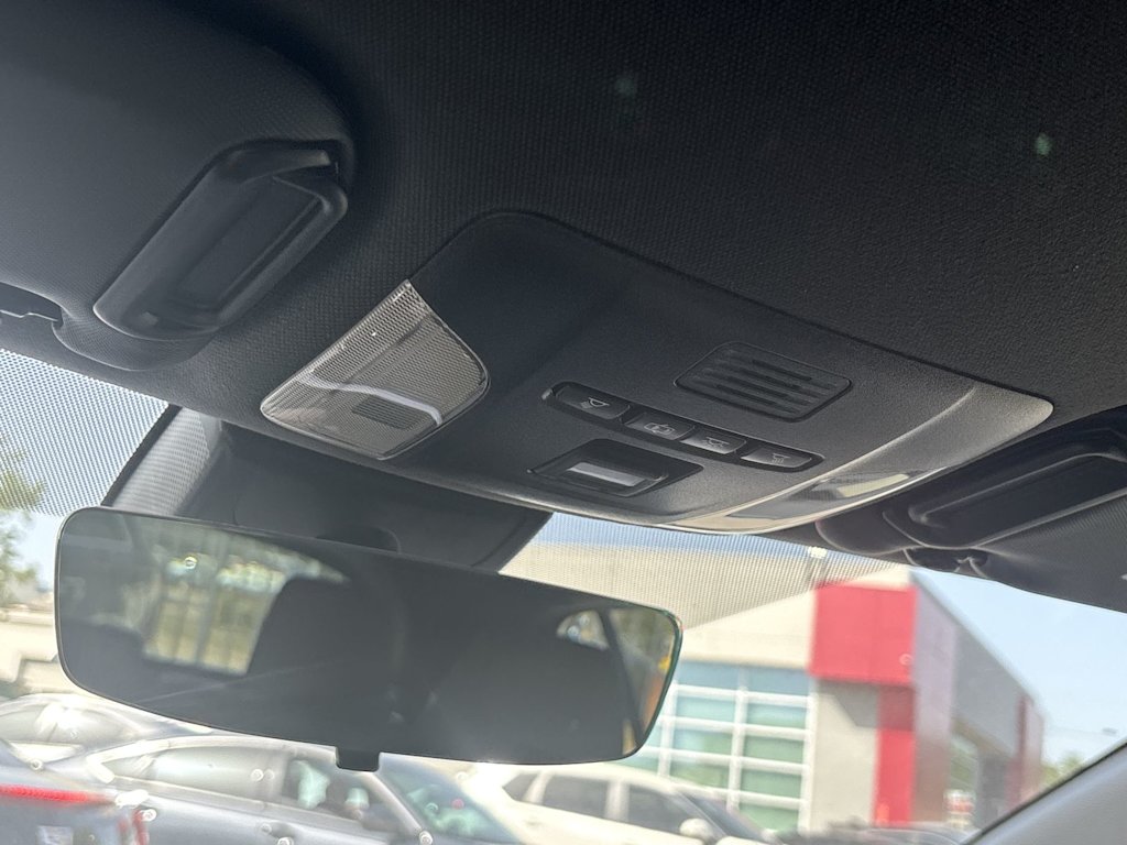 Thumbnail: 2022 Toyota Corolla - 24