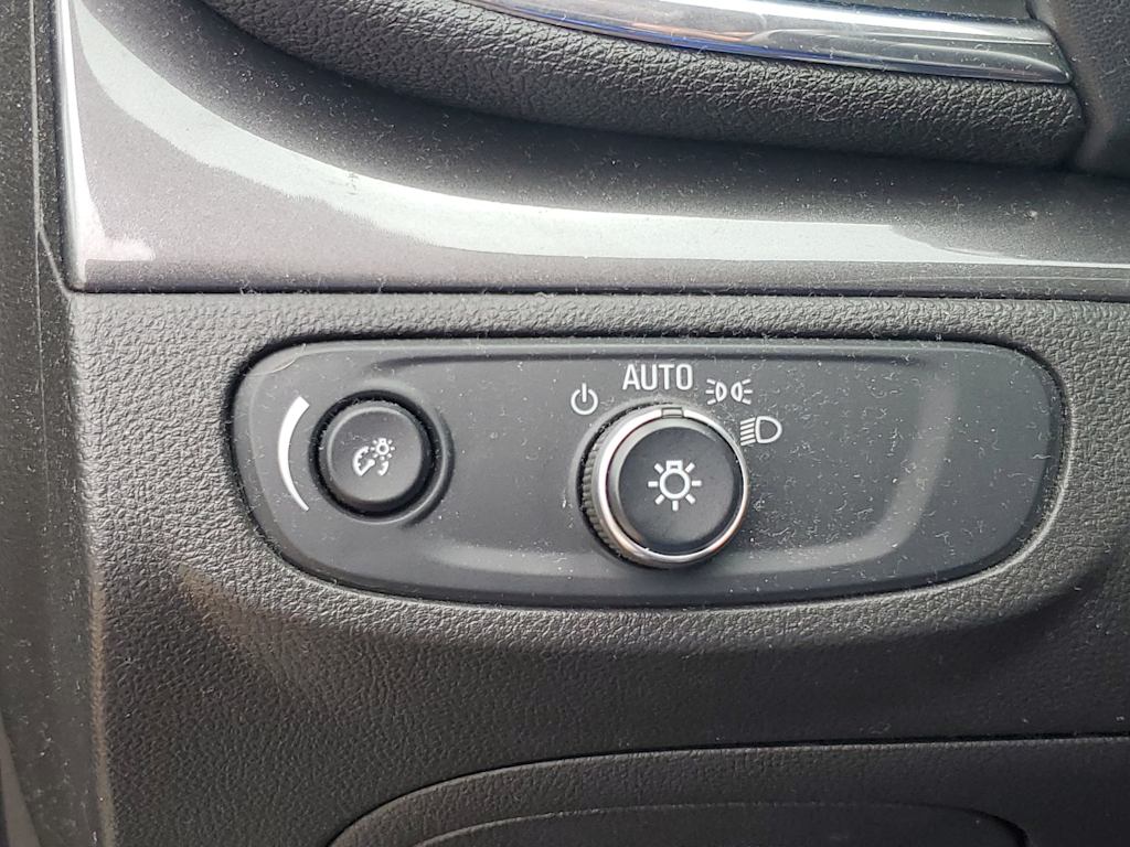 Thumbnail: 2018 Buick Encore - 21