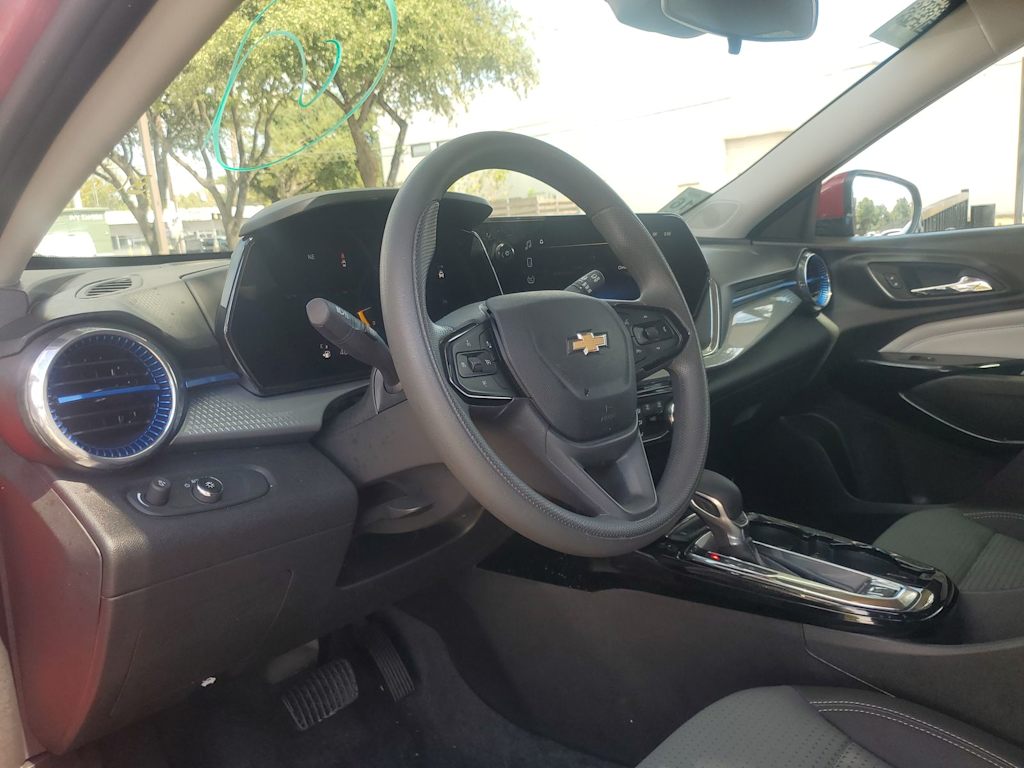 Thumbnail: 2026 Chevrolet Trax - 2