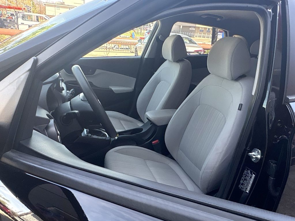 Thumbnail: 2023 Hyundai Kona - 10