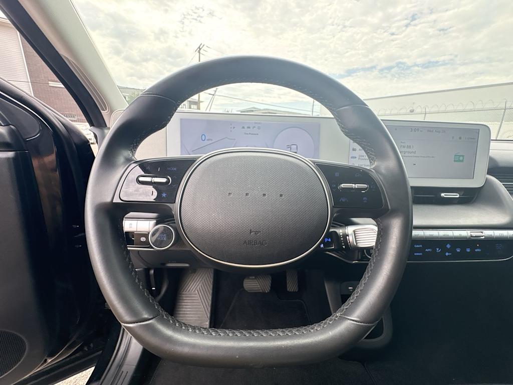 Thumbnail: 2023 Hyundai Ioniq 5 - 8