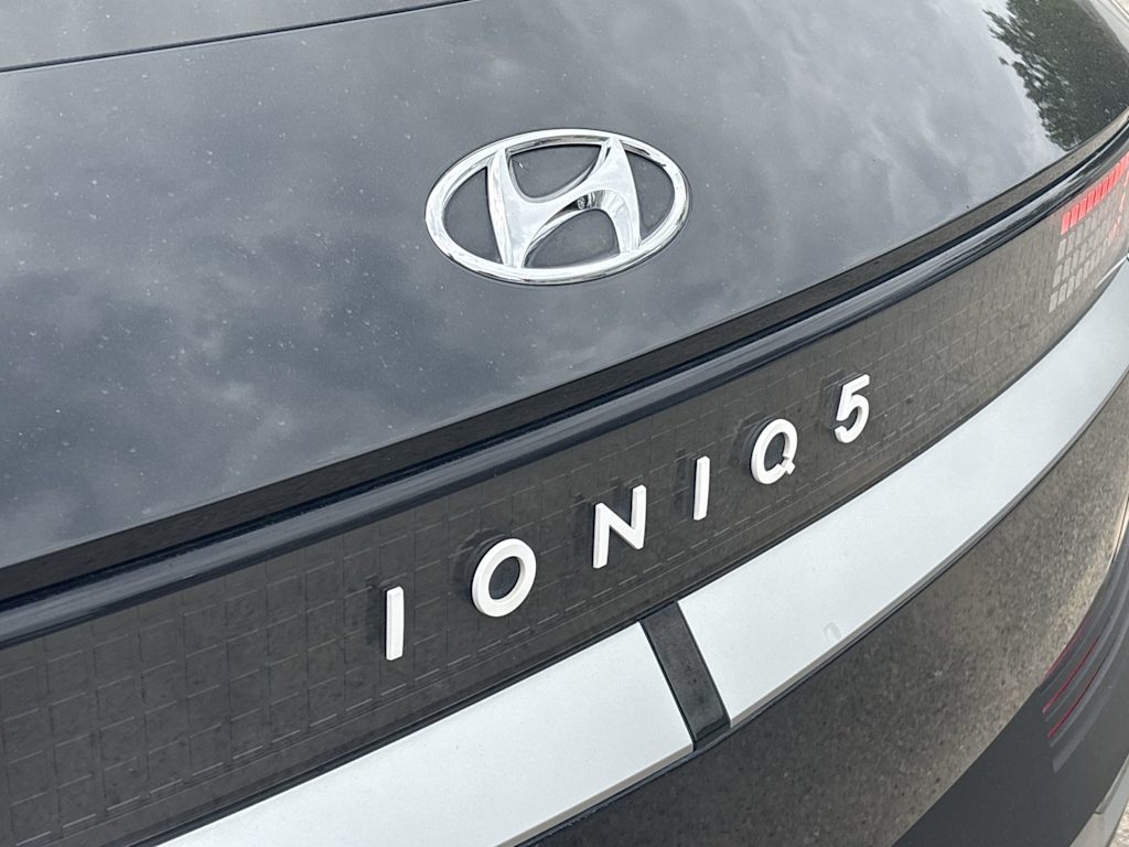 Thumbnail: 2023 Hyundai Ioniq 5 - 17